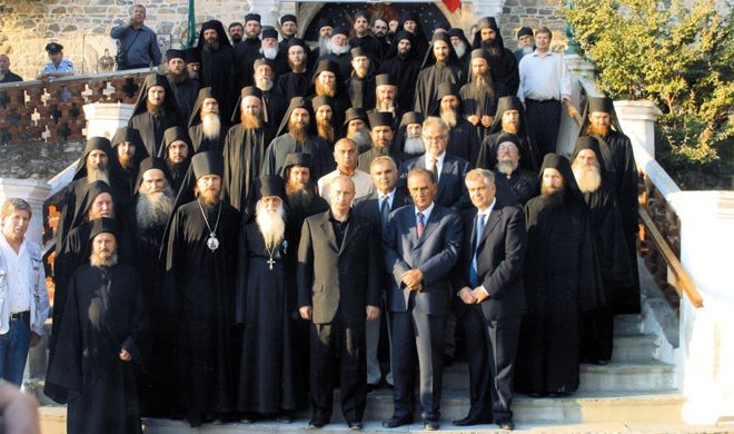 O presidente Putin em visita ao mosteiro de Saint Pateleimon